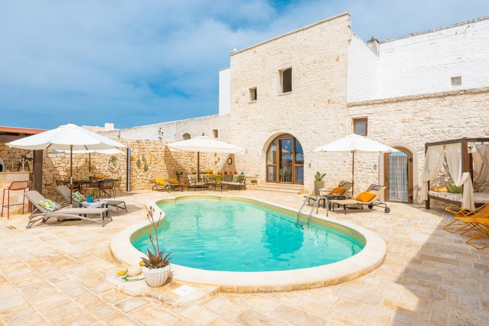 Property building, Swimming pool
