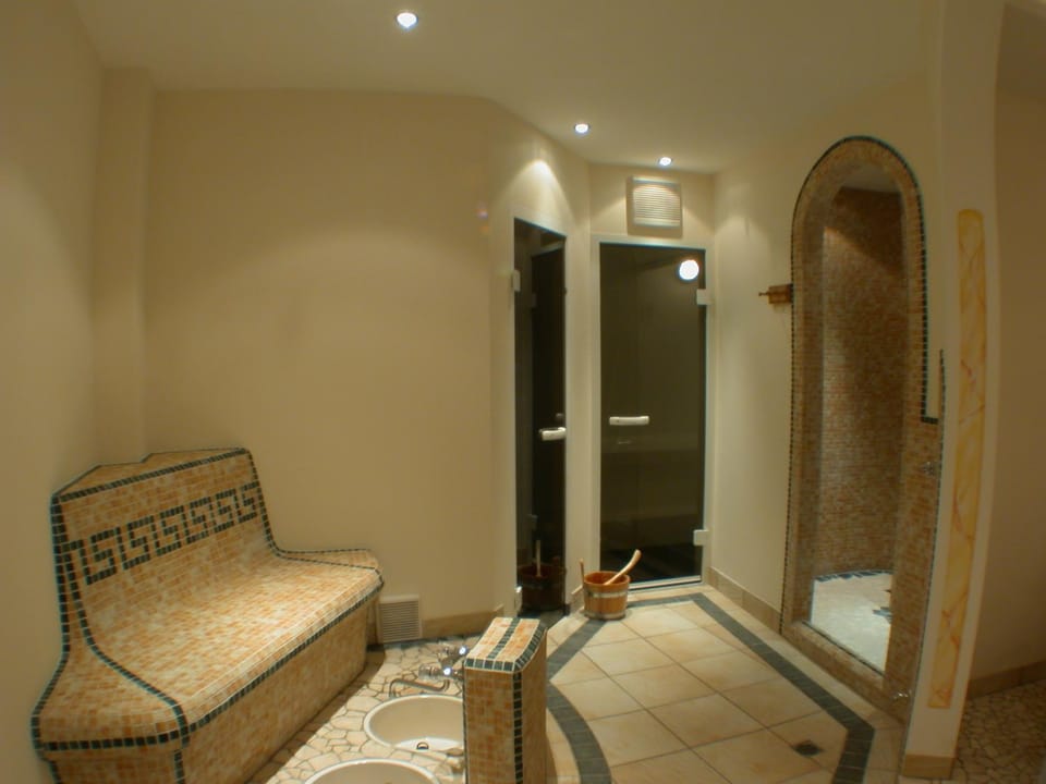 Spa and wellness centre/facilities