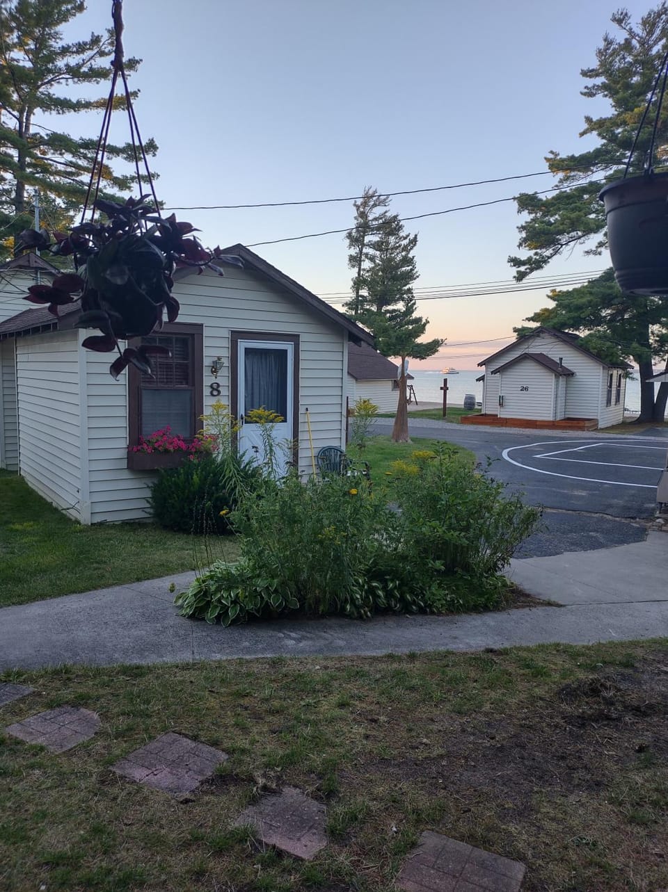 Beach House Lakeside Cottages Campground/ 
RV Resort in Mackinaw City