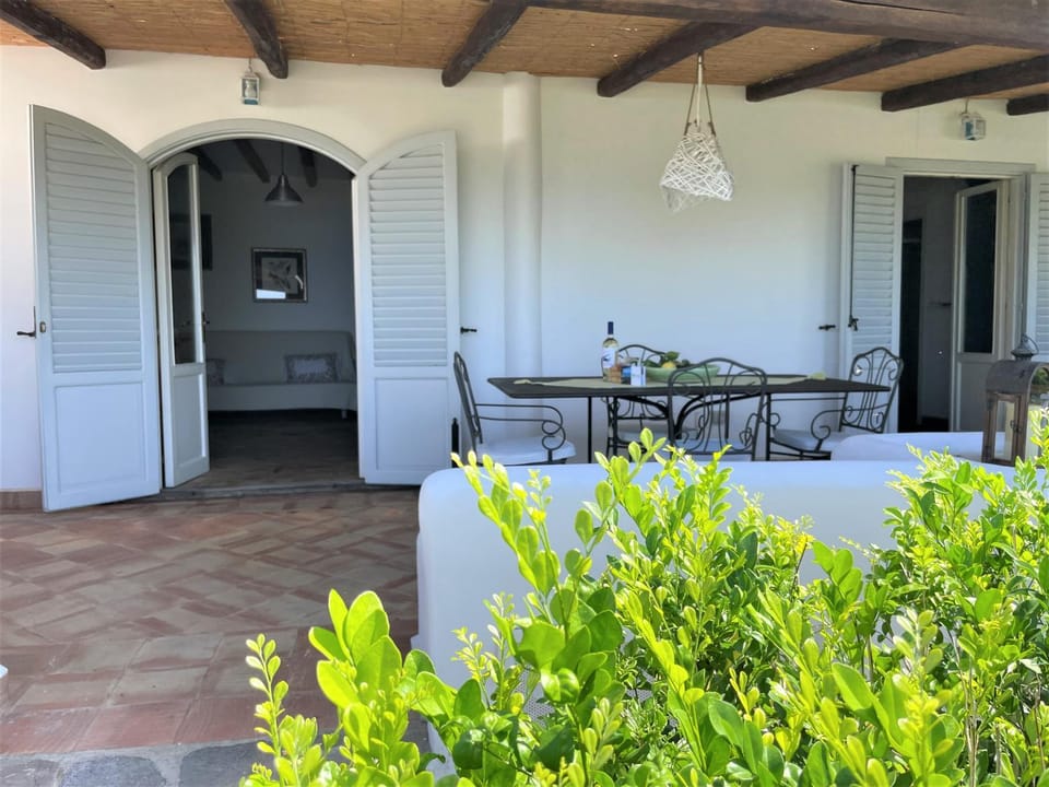 Casa Surya - Sea view terrace, Isola Salina House in Sicily
