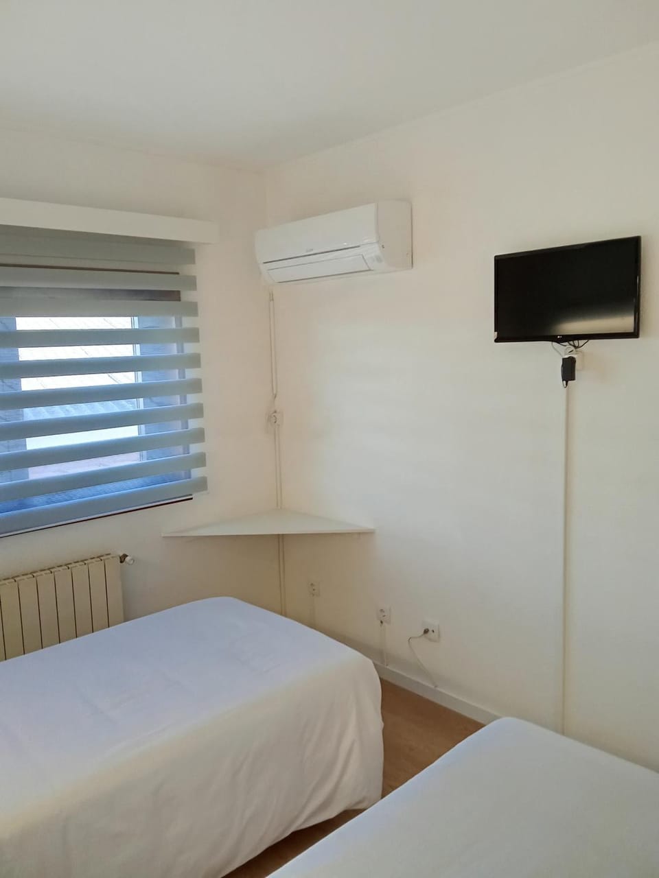 TV and multimedia, air conditioner