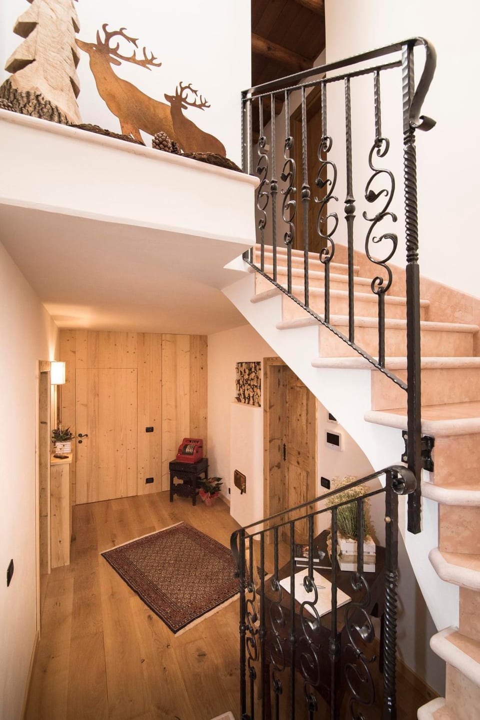 Lobby or reception, Internal: Not applicable to any particular room