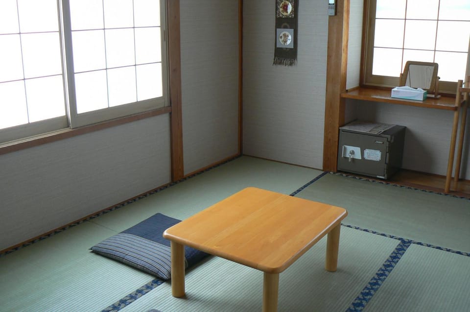 Fureai No Yado Yasuragi Bed and Breakfast in Nozawaonsen