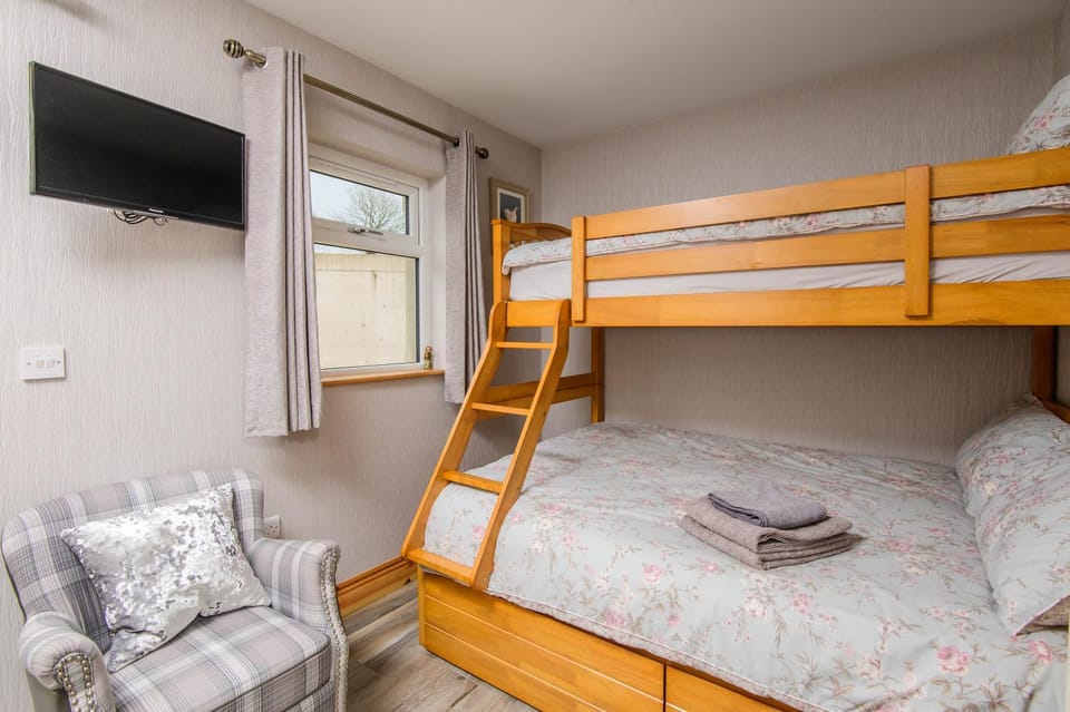 bunk bed