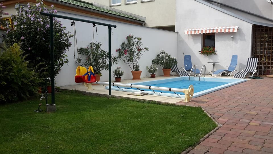 Patio, Children play ground