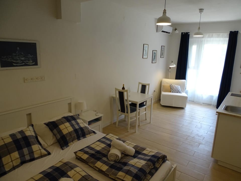Job studio apartments Apartment in Split