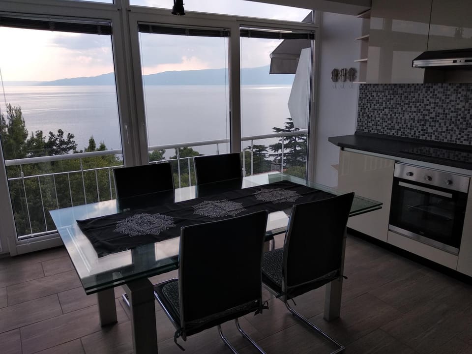 Dining area, Sea view