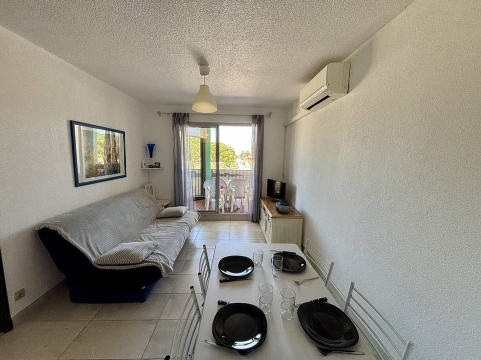 Appartement climatisé à Argelès-sur-Mer avec Parking - 4 couchages - FR-1-388-52 Apartment in Argeles-sur-Mer