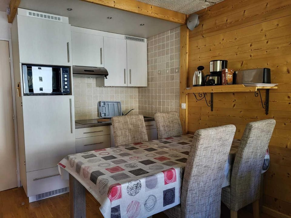 Appartement 2 pièces à Tignes, 36 m², 4 pers, balcon sud-ouest, WIFI gratuit - FR-1-449-18 Apartment in Tignes