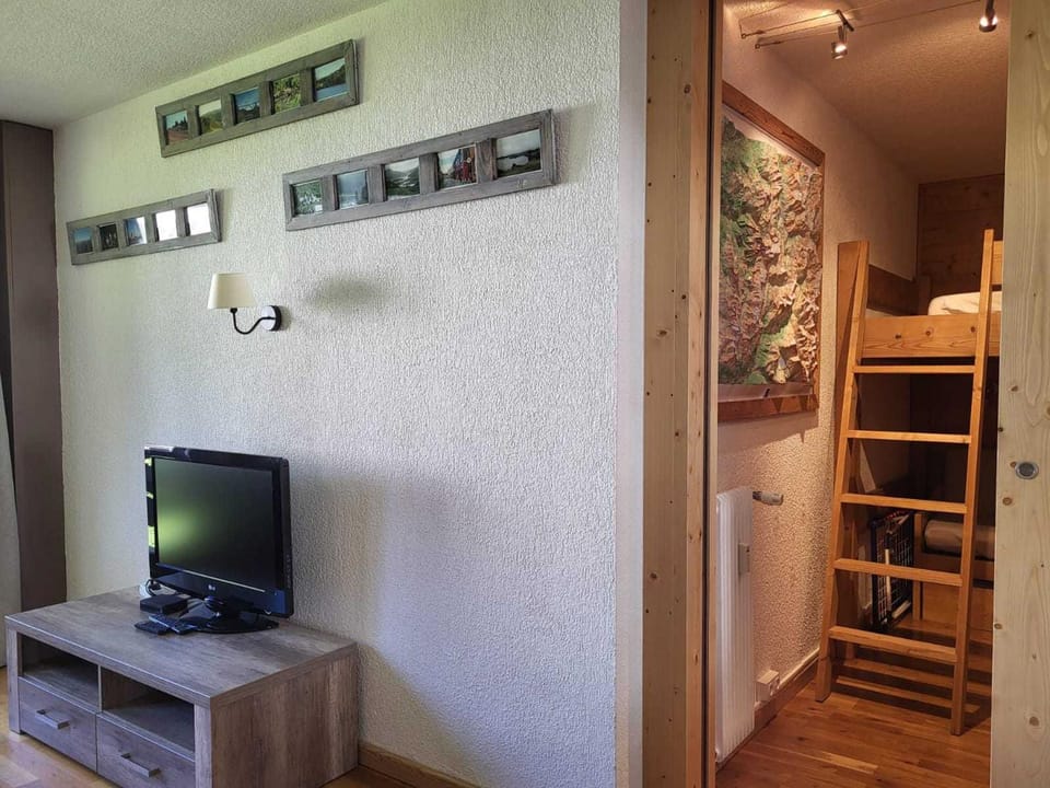 Appartement 2 pièces à Tignes, 36 m², 4 pers, balcon sud-ouest, WIFI gratuit - FR-1-449-18 Apartment in Tignes