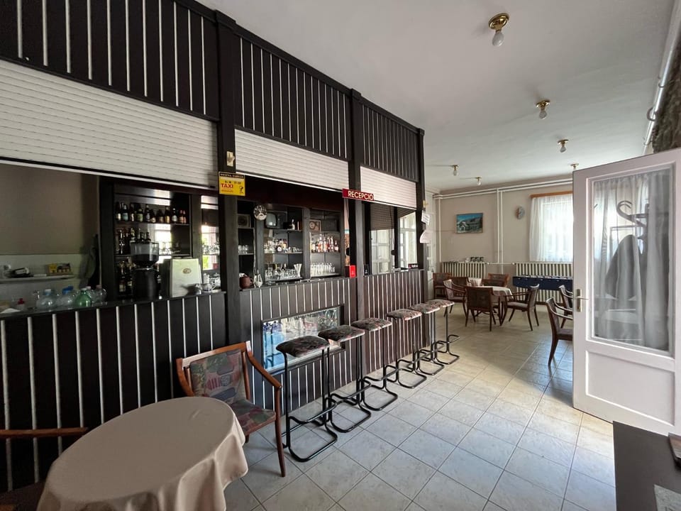 Lounge or bar