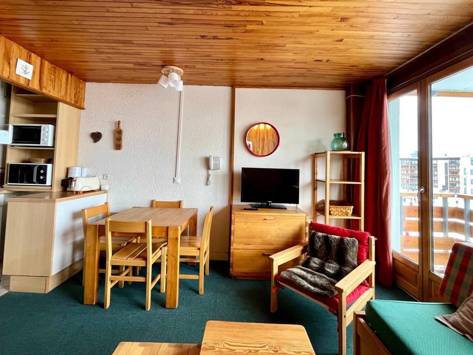 Studio sud/ouest, ski aux pieds, 30m², 4 couchages - FR-1-449-34 Apartment in Tignes