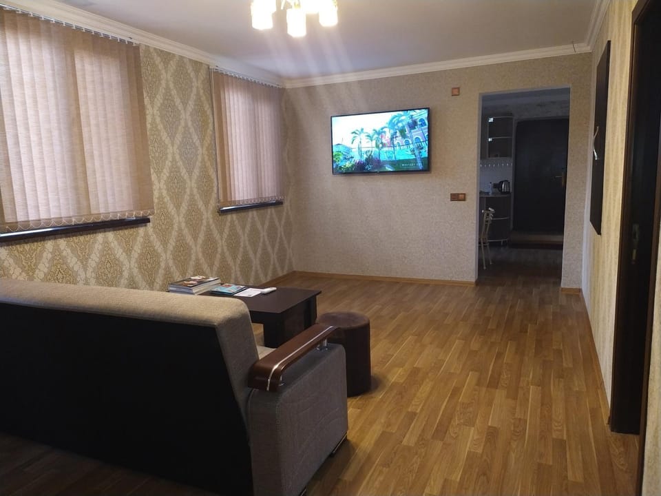 Communal lounge/ TV room, TV and multimedia, Seating area