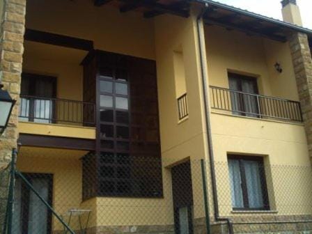 Chalet "El Bosque" 5 habitaciones House in Asturias