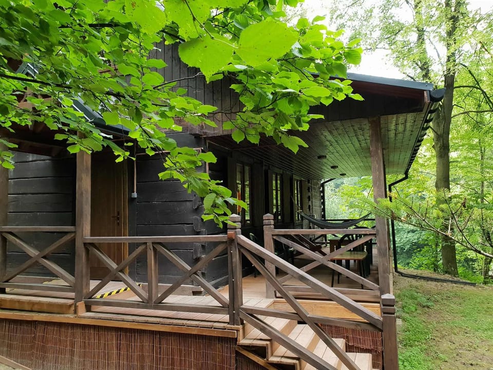 Property building, Natural landscape, Balcony/Terrace, Garden view