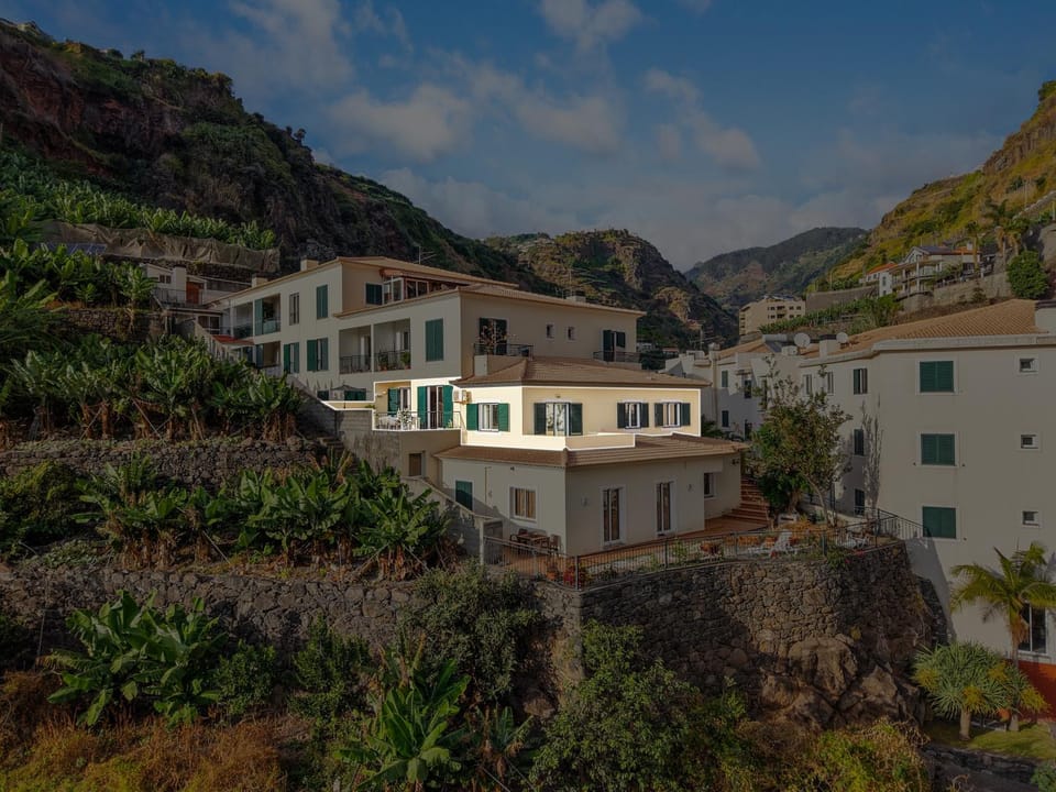 Sunny Ponta "Nomads' village" Apartment in Madeira District