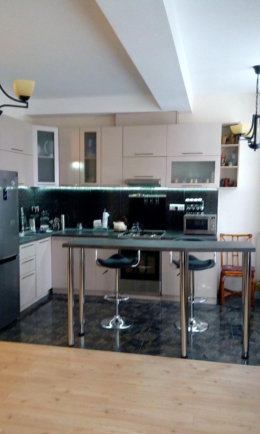 Kitchen or kitchenette, Living room