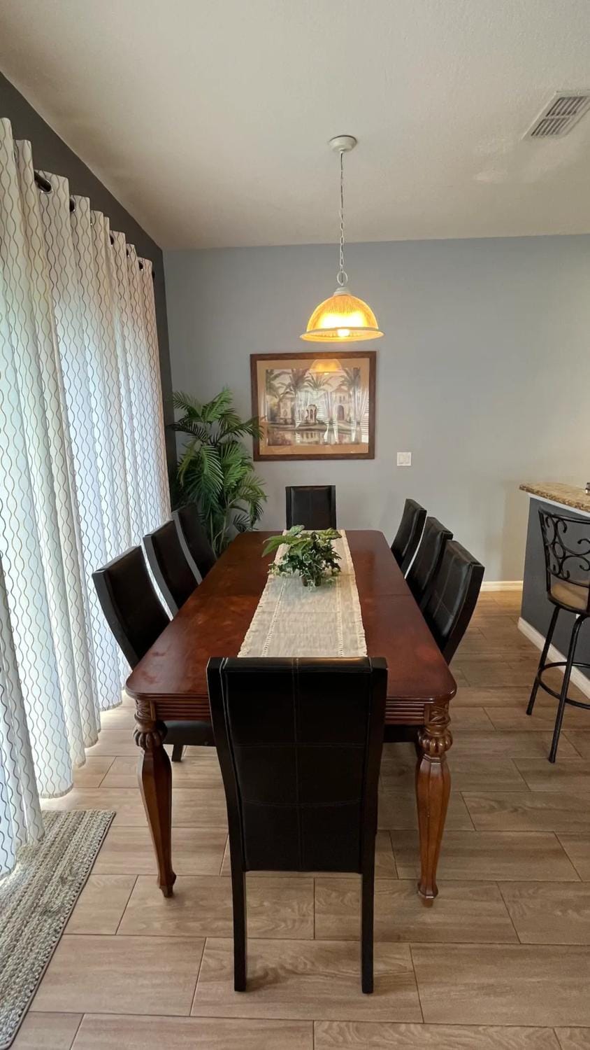 Your Oasis Awaits! Indulge at Florida Hideaways 4BD Pool Home House in Kissimmee