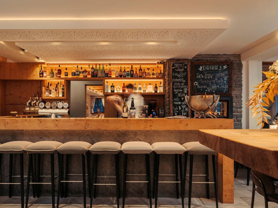 Lounge or bar