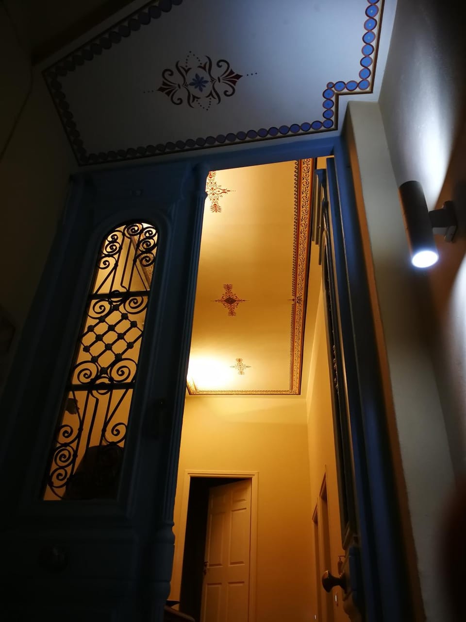 Facade/entrance, Night, Decorative detail