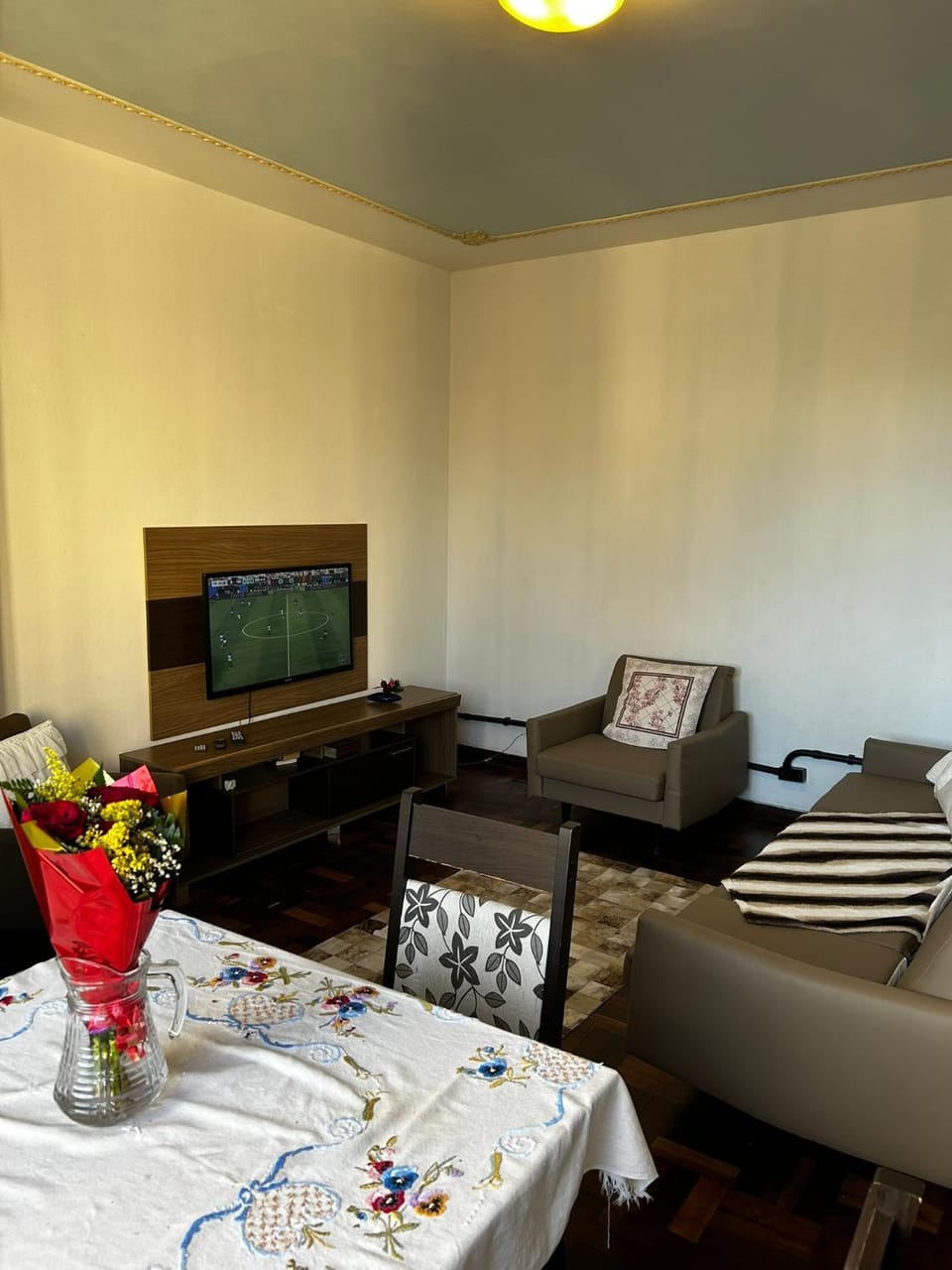 Communal lounge/ TV room, TV and multimedia, Living room, Dining area