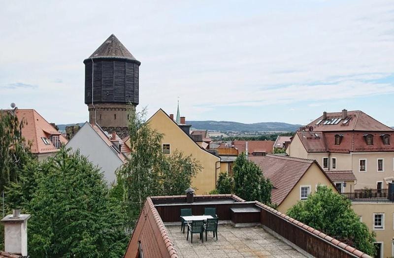 Balcony/Terrace, City view, Mountain view