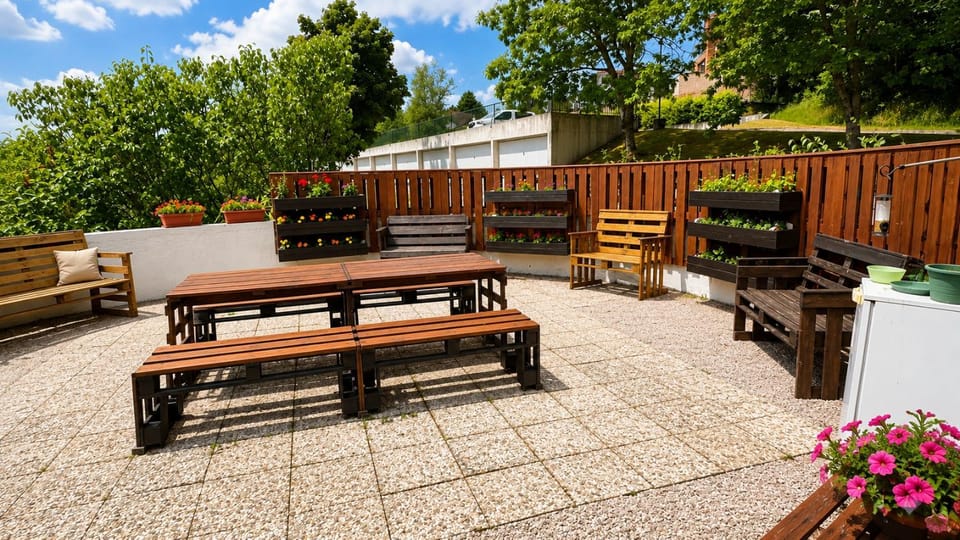 Property building, Dining area, Meals