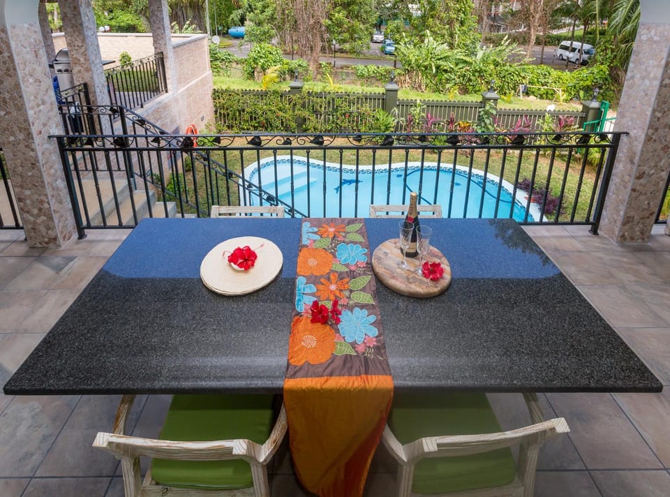 View (from property/room), Balcony/Terrace