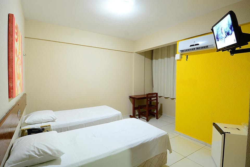Bed, Photo of the whole room, Evening entertainment, Bedroom