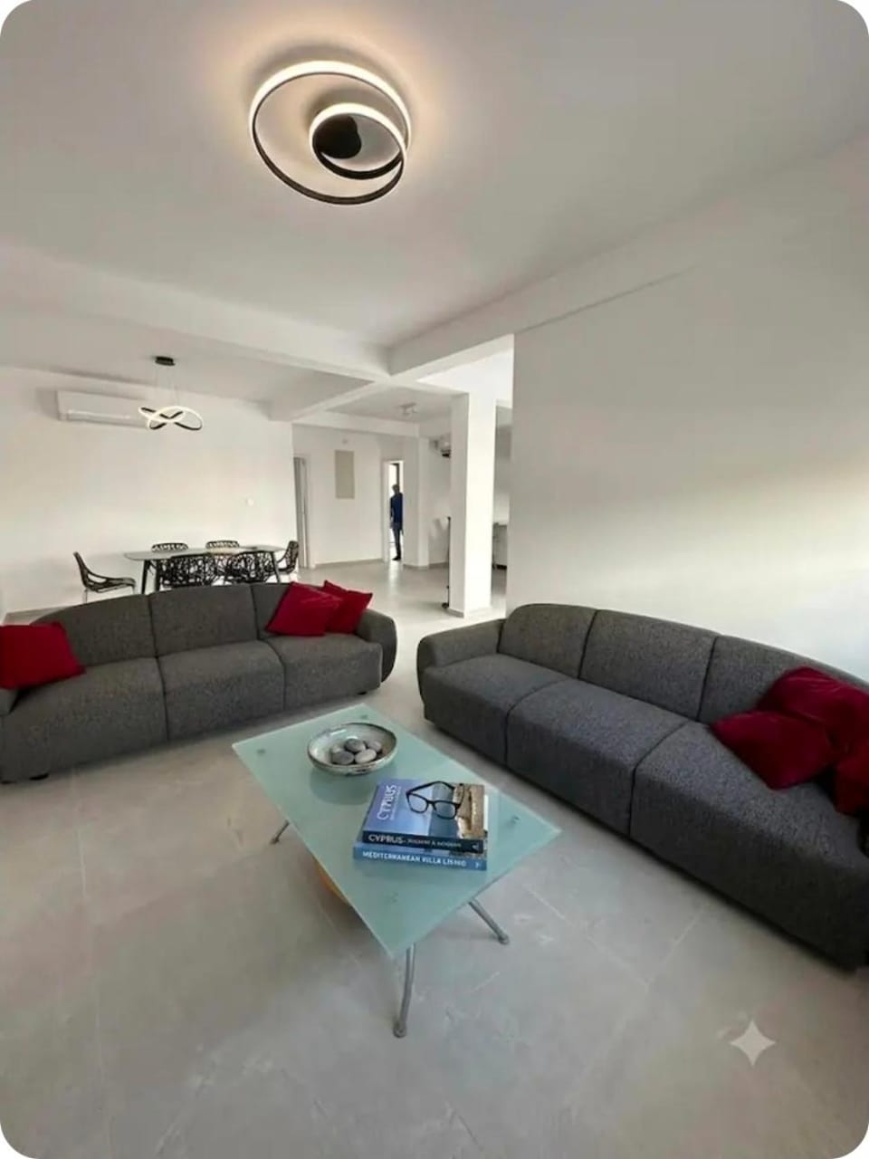 Sykia Upper Floor 2-BR Apartment House in Paphos
