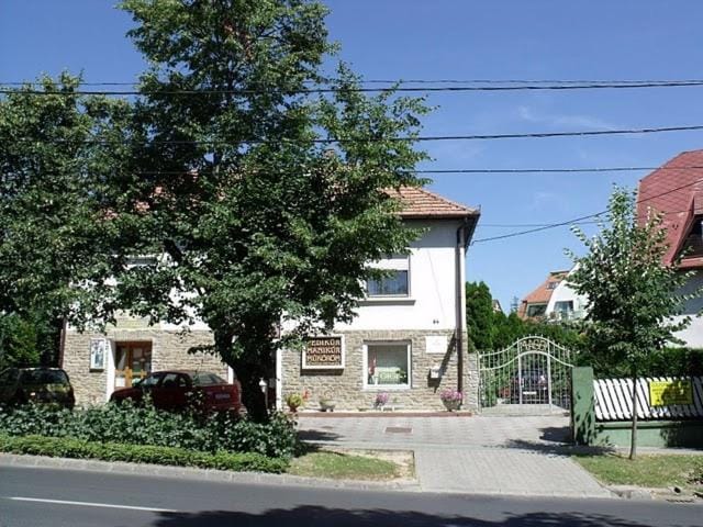 Magdi Panzió Bed and Breakfast in Hévíz