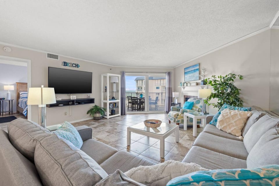 1412 Beach Cottages House in Redington Shores