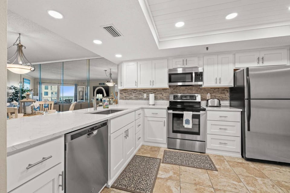 1412 Beach Cottages House in Redington Shores