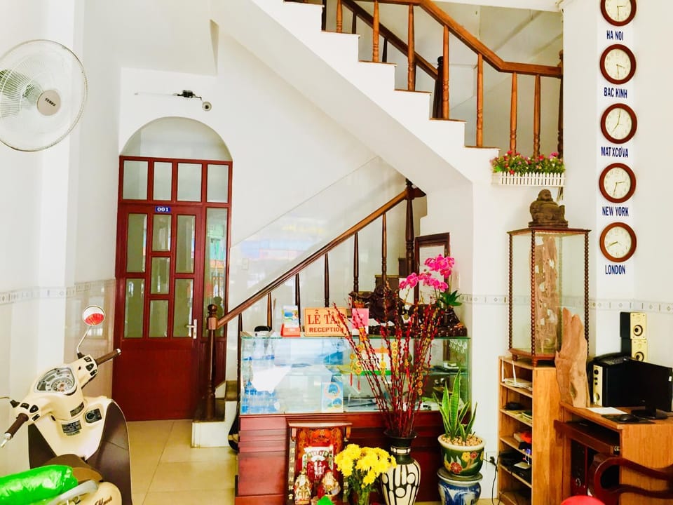 Hotel Hồng Hạc nha trang Hotel in Nha Trang