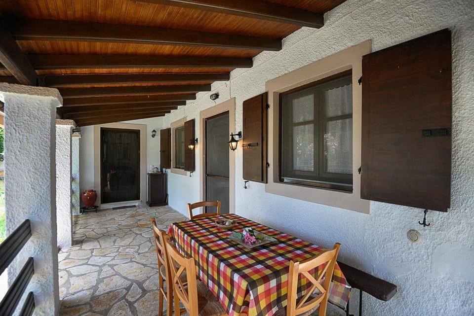 Patio, Facade/entrance