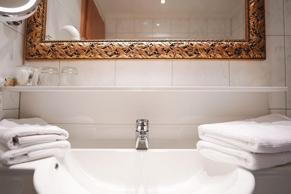 Bathroom, towels
