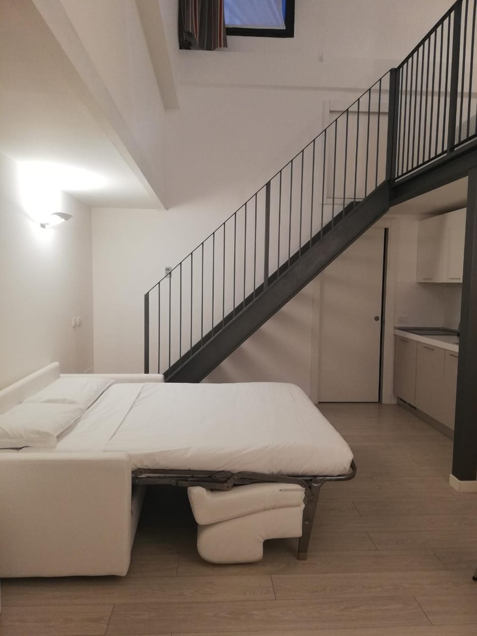 Bed, Kitchen or kitchenette, Photo of the whole room, Dining area