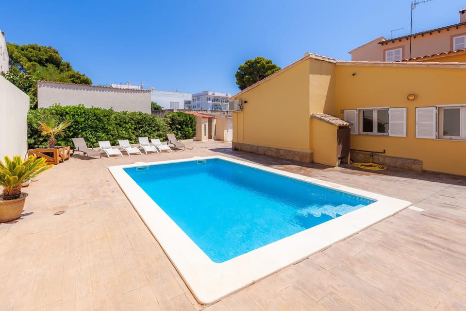Property building, Swimming pool