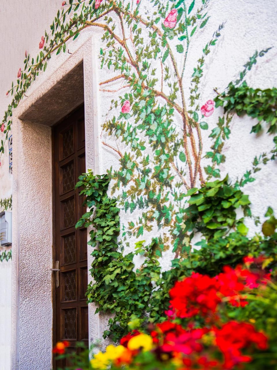 Facade/entrance
