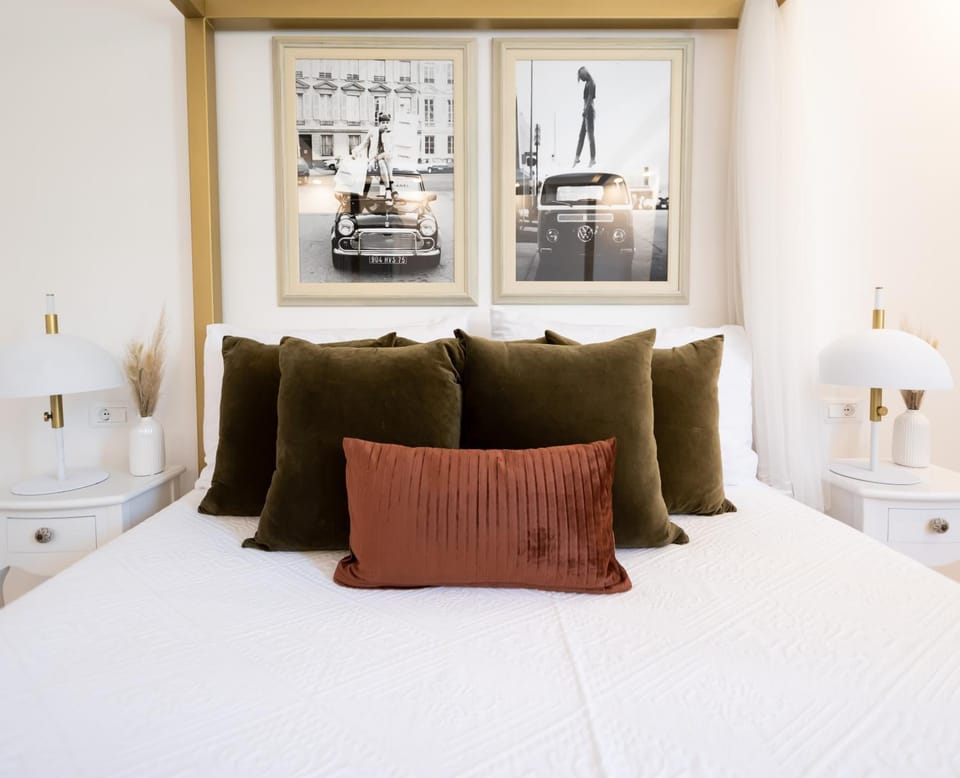 Bed, Bedroom