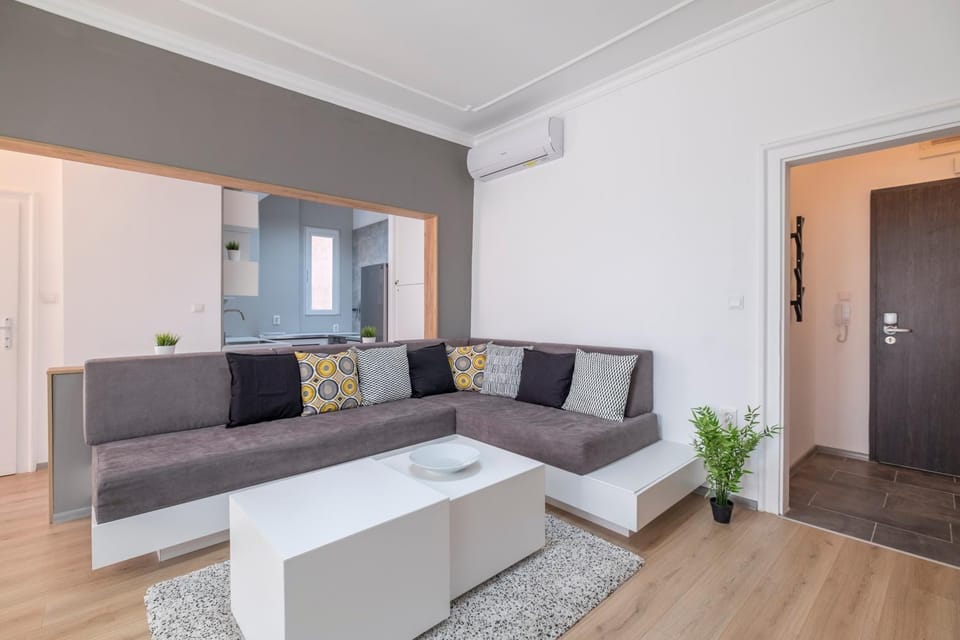 Living room, Seating area, air conditioner