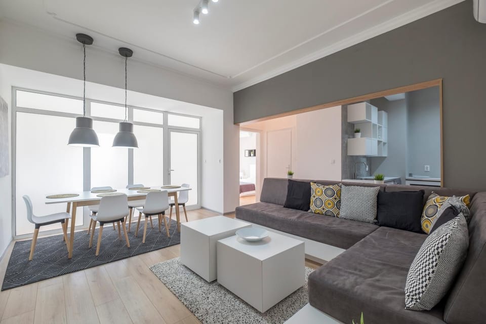 Living room, Seating area, Dining area