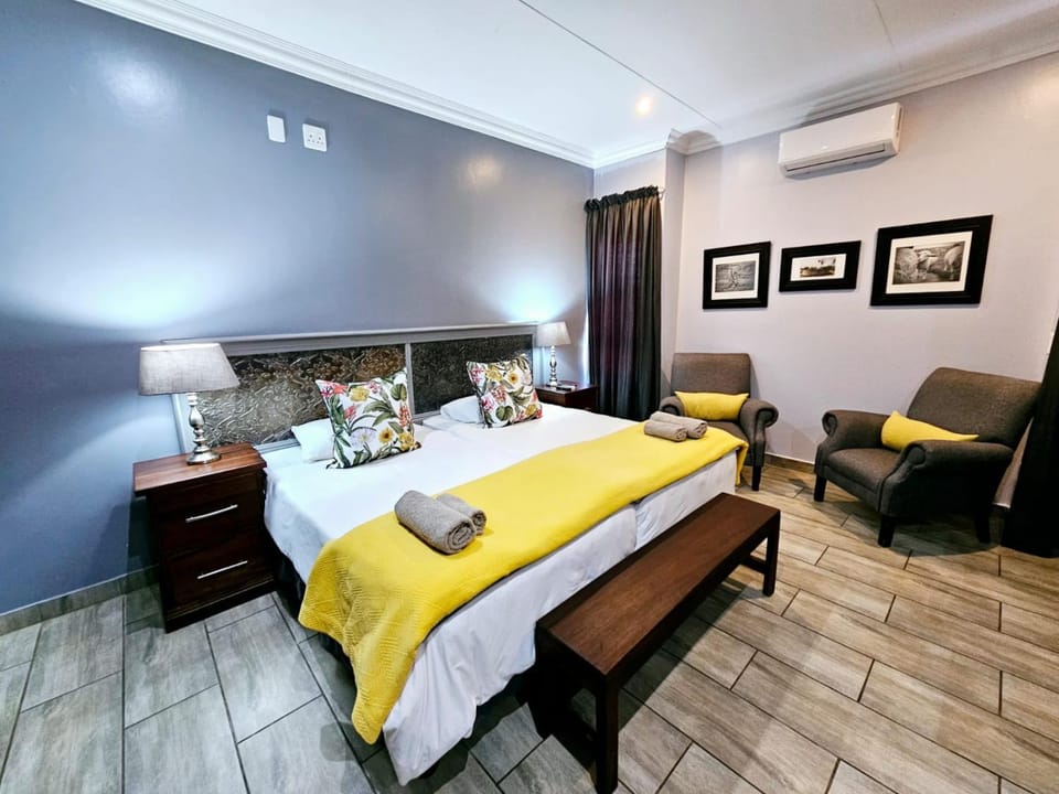 Bed, Bedroom, air conditioner