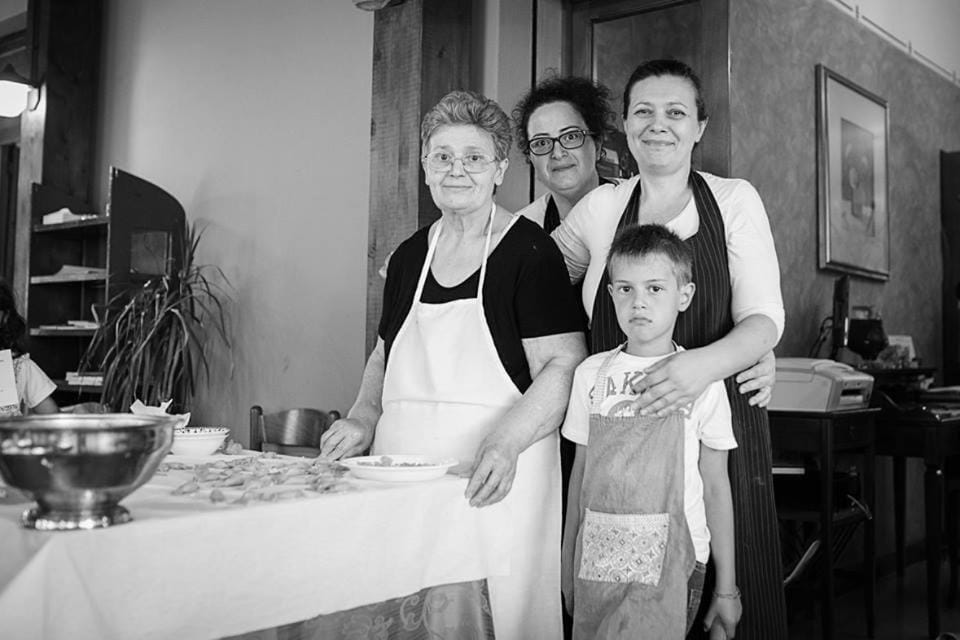 Restaurant/places to eat, Family