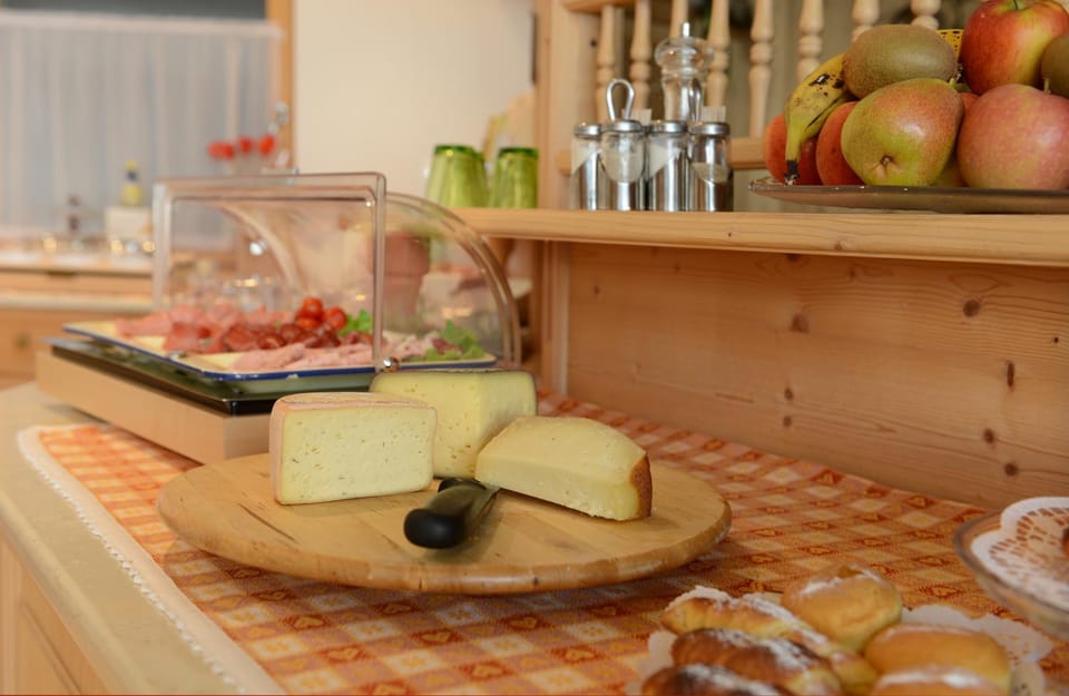B&B Appartments Cudlea Bed and Breakfast in Sëlva