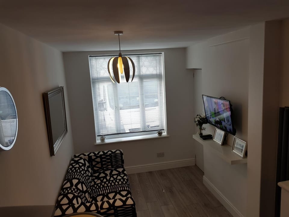 Webb place 2 bedroom apartment ! Apartment in Croydon