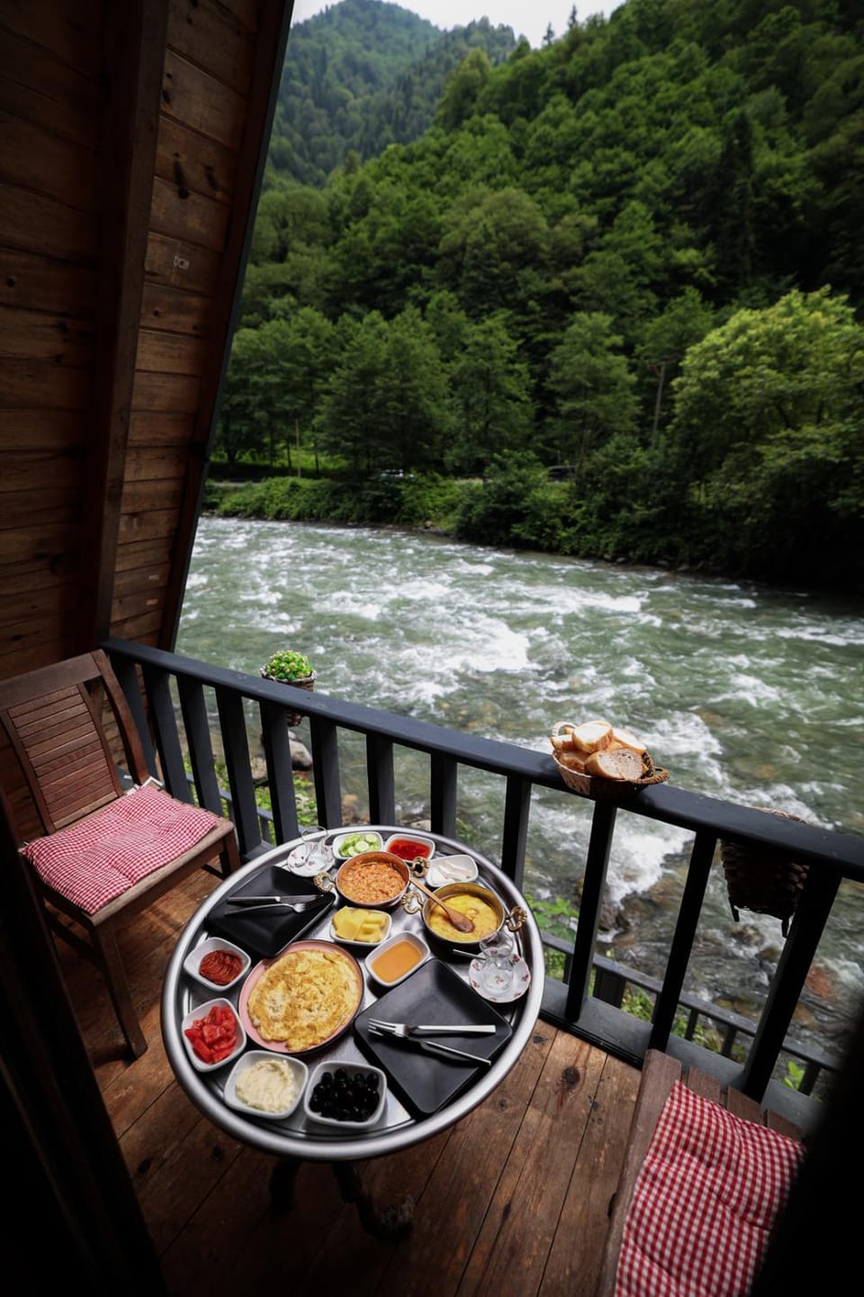 Day, Natural landscape, Dining area, River view, Breakfast