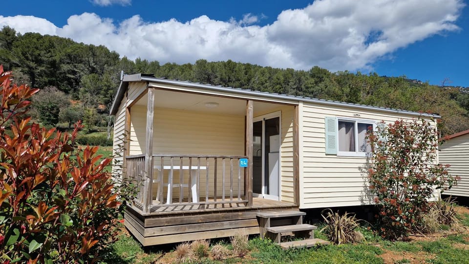 Property building, Natural landscape, Mountain view