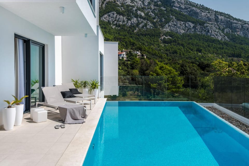 Garden view, Mountain view