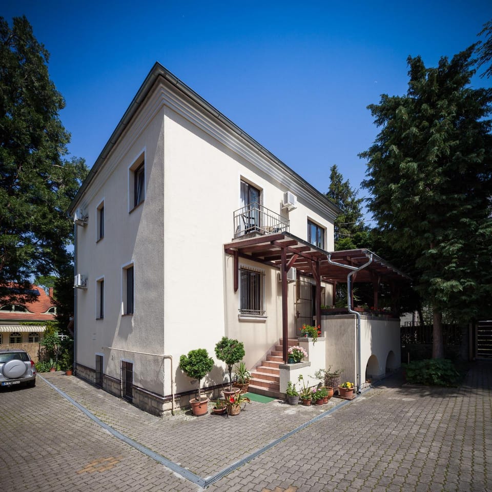 Villa Cecile Bed and Breakfast in Hungary